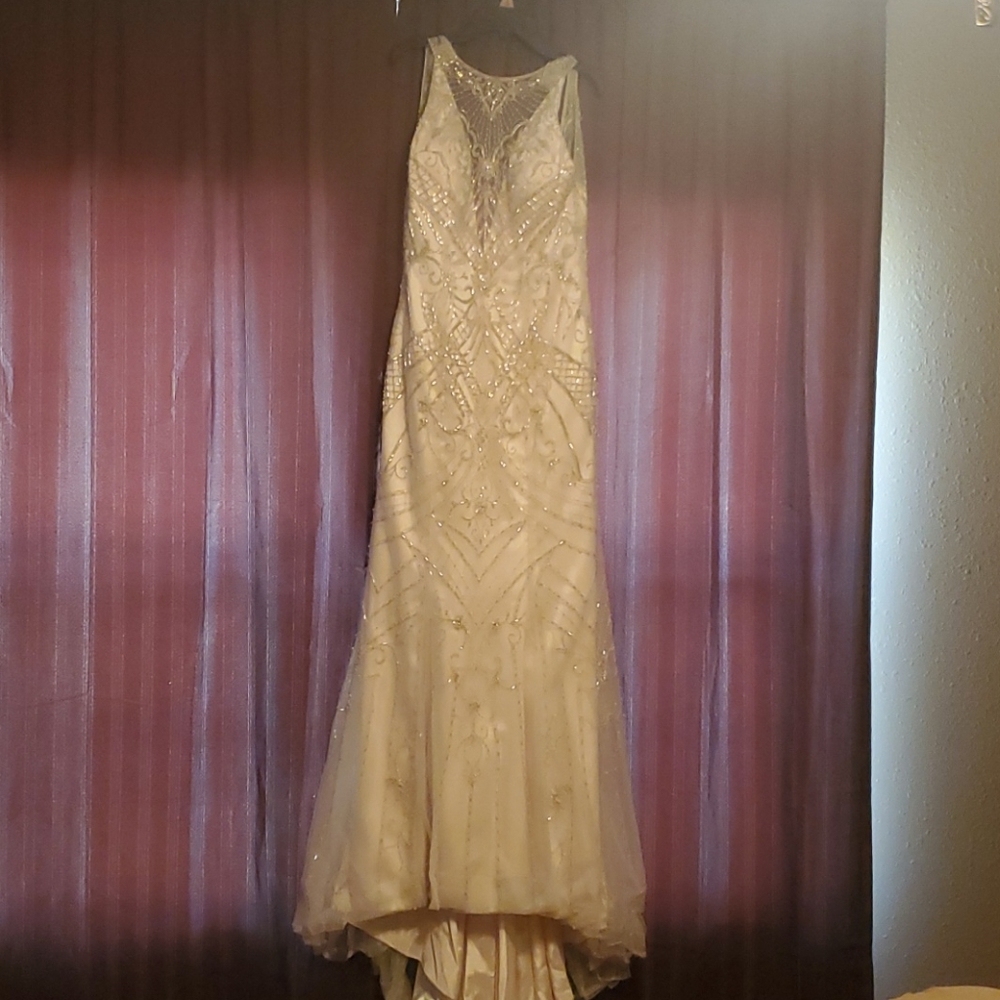 Wedding dress